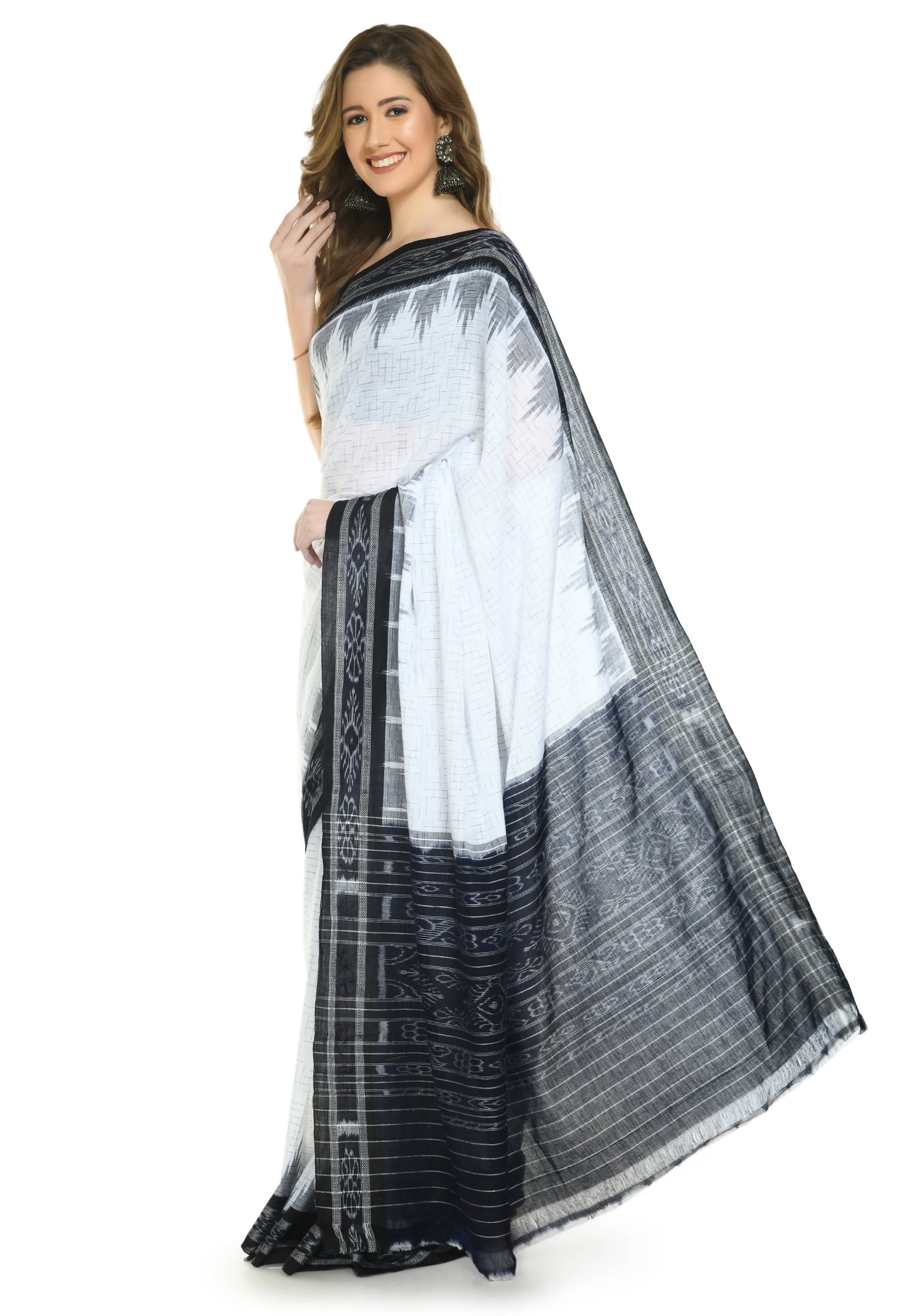 Vamika Sambalpuri Ikat Cotton Jharana White & Black Saree - Distacart