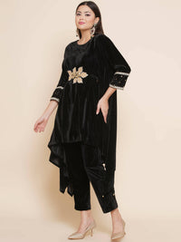 Thumbnail for Women Republic Black Velvet Kaftaan Style Kurta With Pants - Distacart