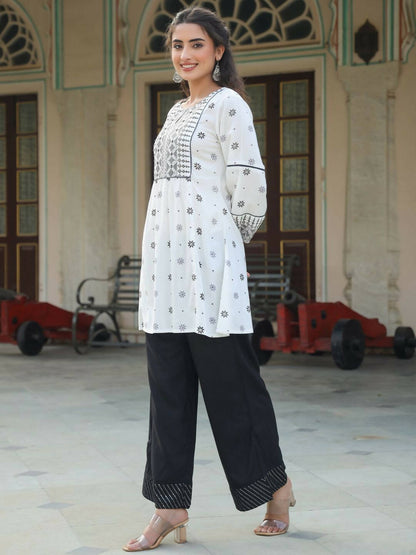 Juniper Women's White Rayon Staple Printed Straight Clothing Set - Distacart