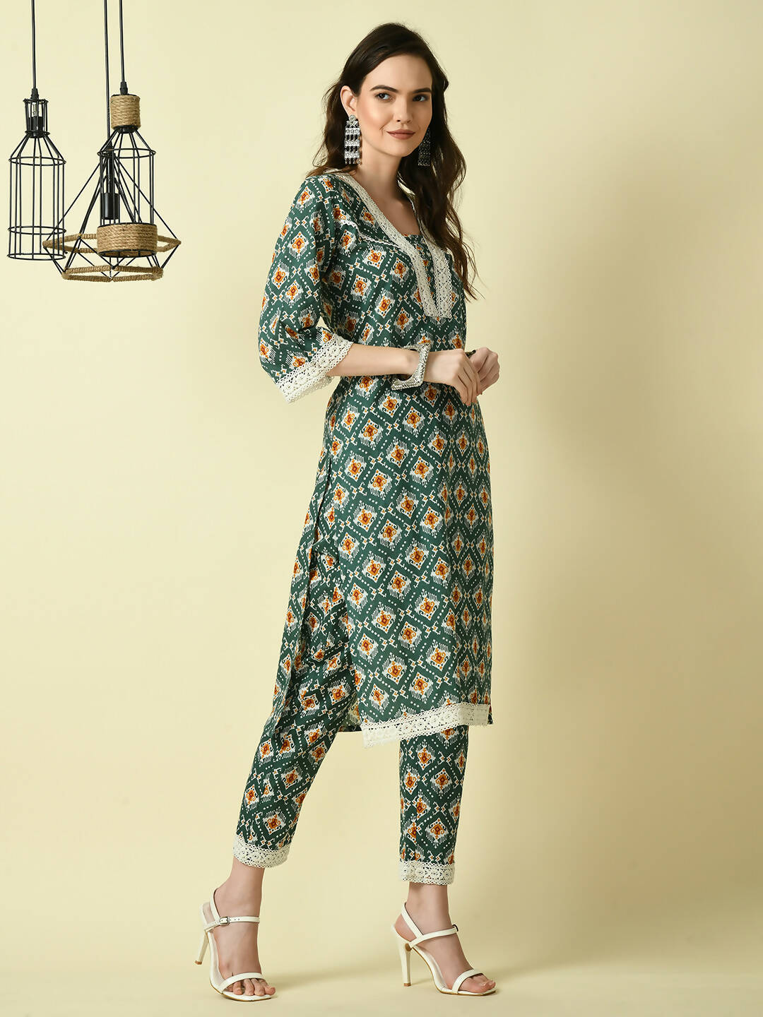 Myshka Women's Green Straight Kurta & Trousers - Distacart