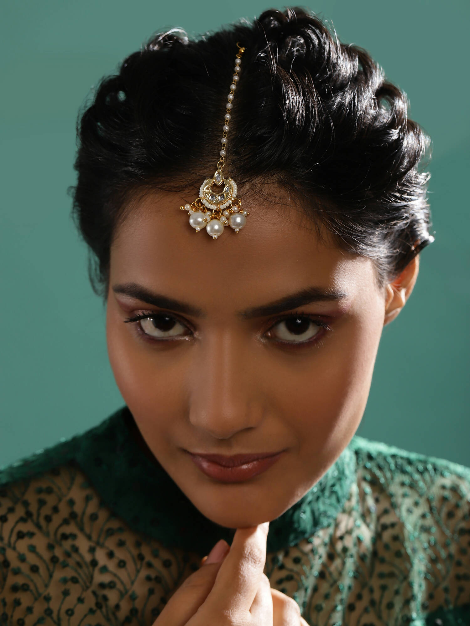 Gold-Plated White Kundan-Studded Beaded Layered Maang Tikka - Ruby Raang - Distacart