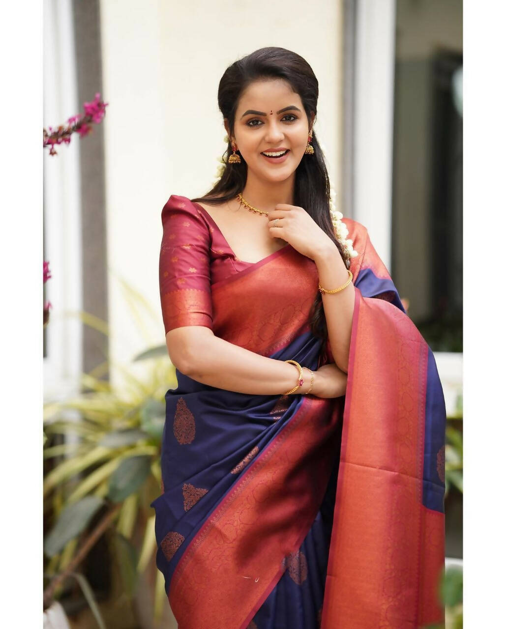 DEIANA'S Beautiful Golden Jari with New Design Soft Lichi Silk Saree - Navy Blue - Distacart