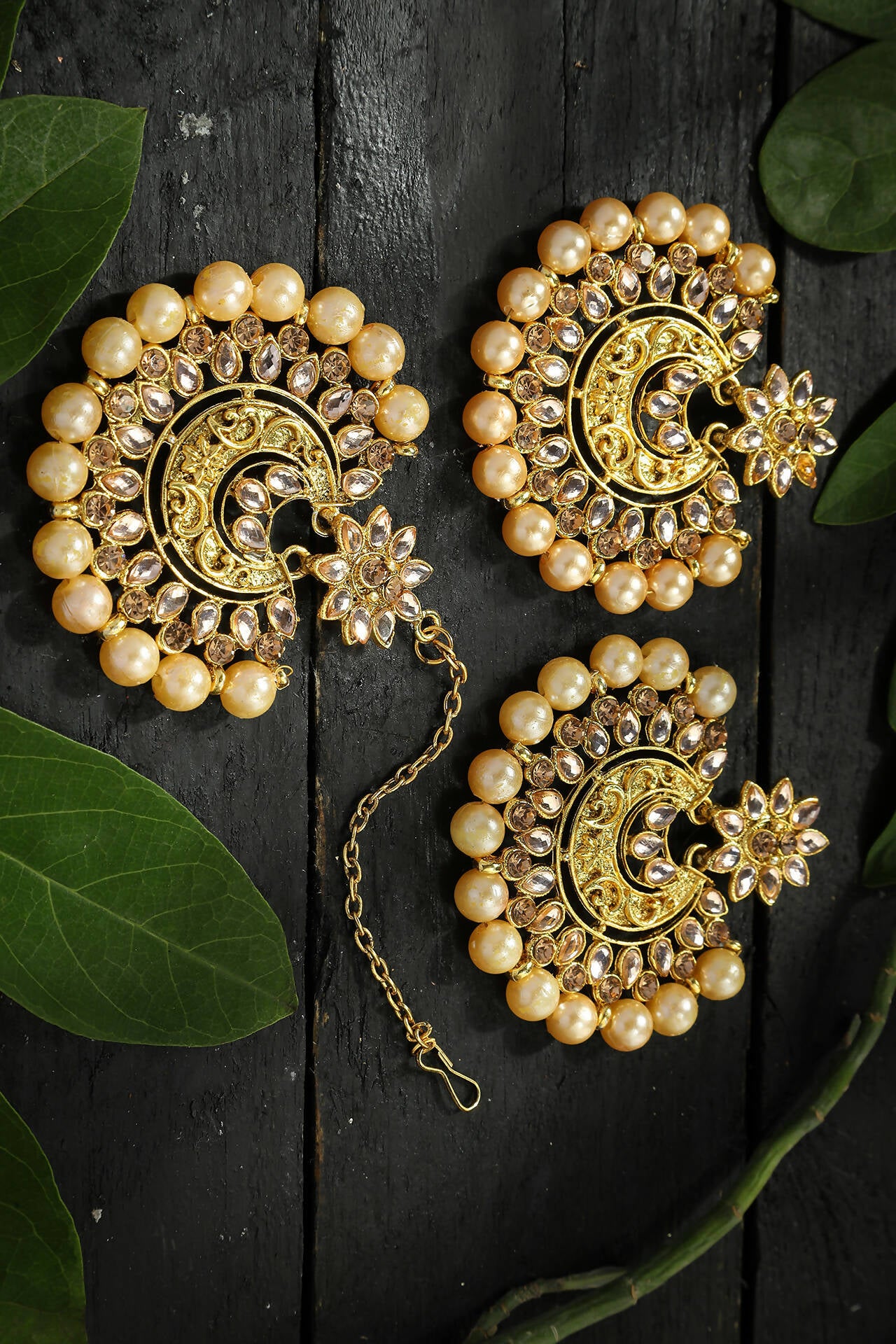 Mominos Fashion Joharkamal Kundan work Earrings with Tika - Distacart