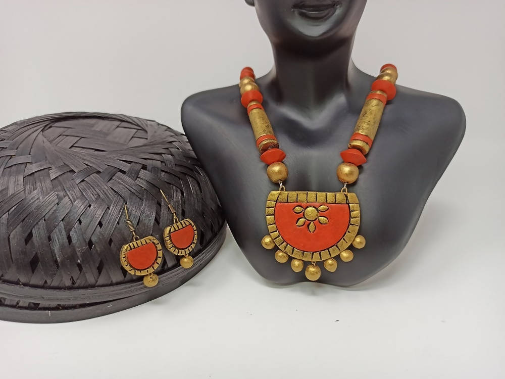 Terracotta Medium Necklace Set With Earrings-Orange And Gold