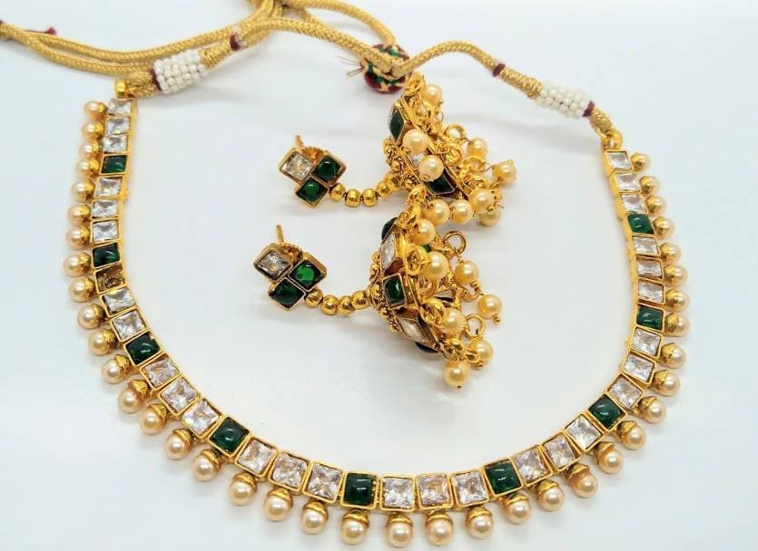 White & Green Necklace Set