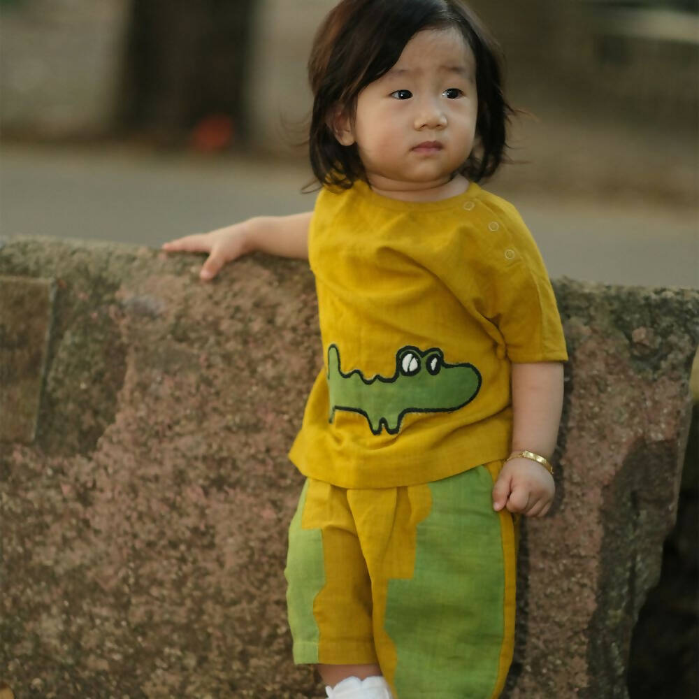 Mhyssa Nero Half Sleeve Yellow T-shirt with Shorts Set For Kids - Distacart