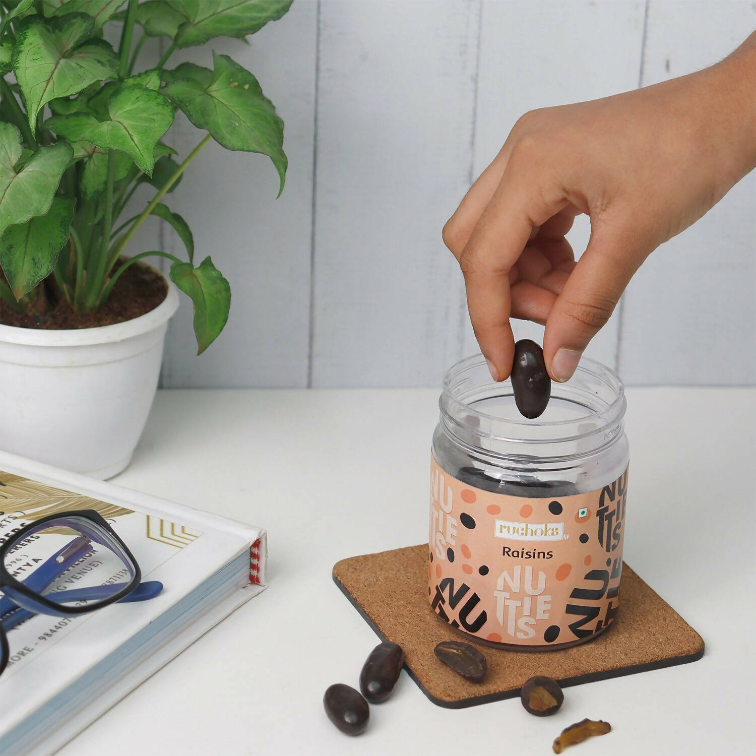 Dibha Rucoks - Raisins Dragees Chocolate Coated - Distacart