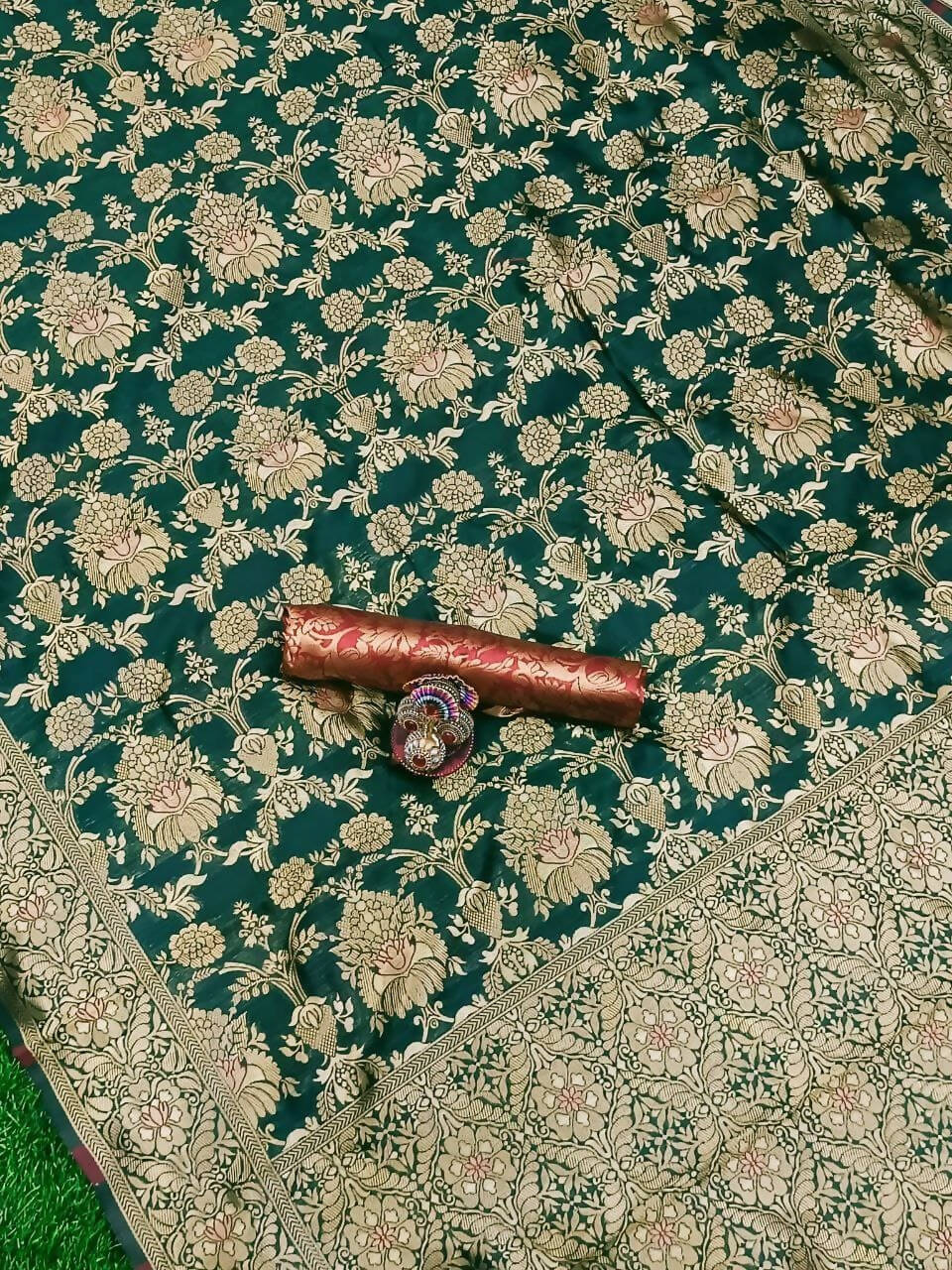 DEIANA'S Beautiful Golden Jari with New Design Soft Lichi Silk Saree - Green - Distacart