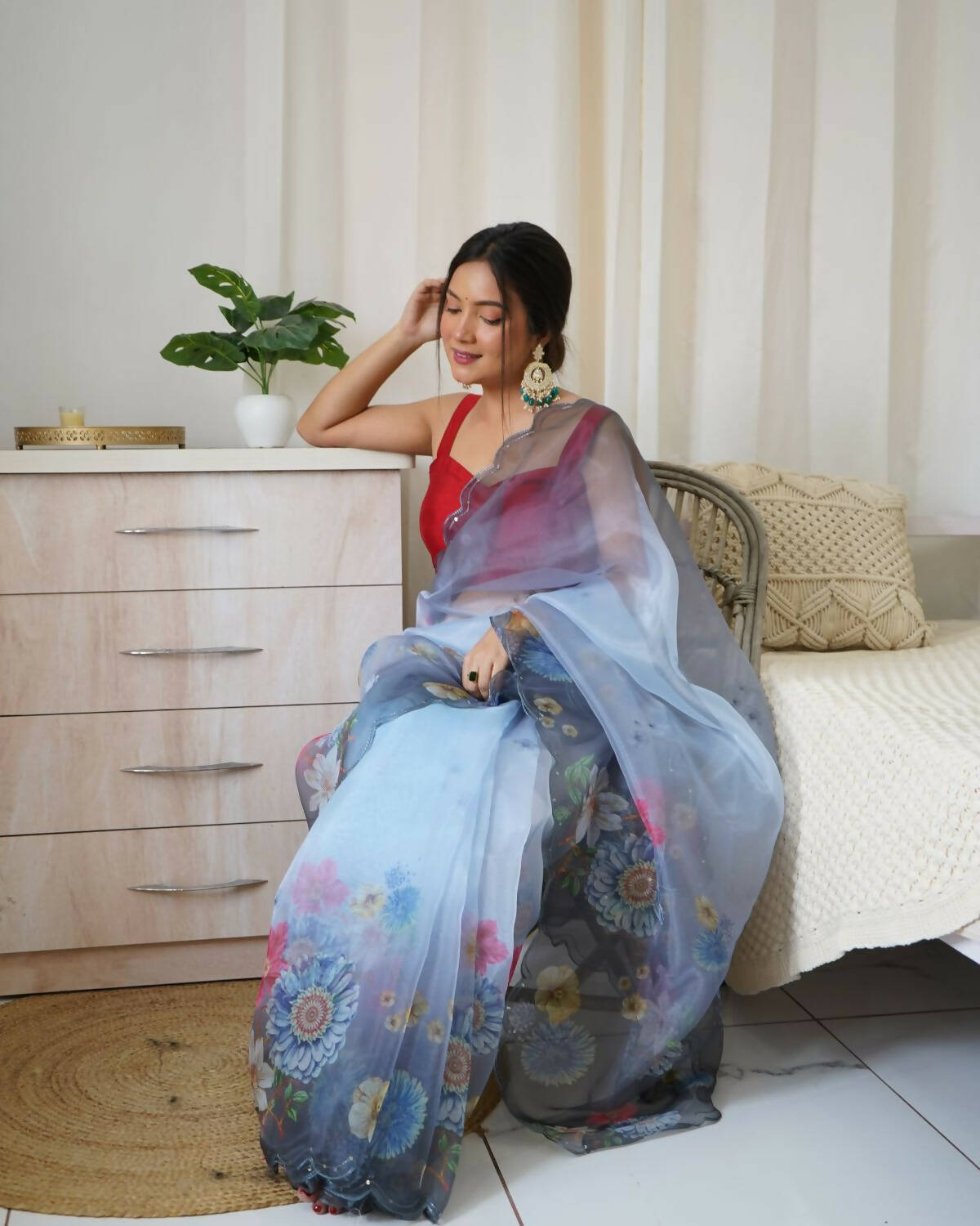 Vamsee Grey Organza Saree - Distacart