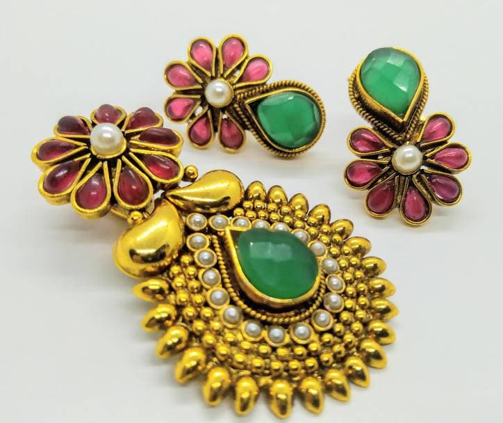 Multicolor Kemp Antique Pendant Set