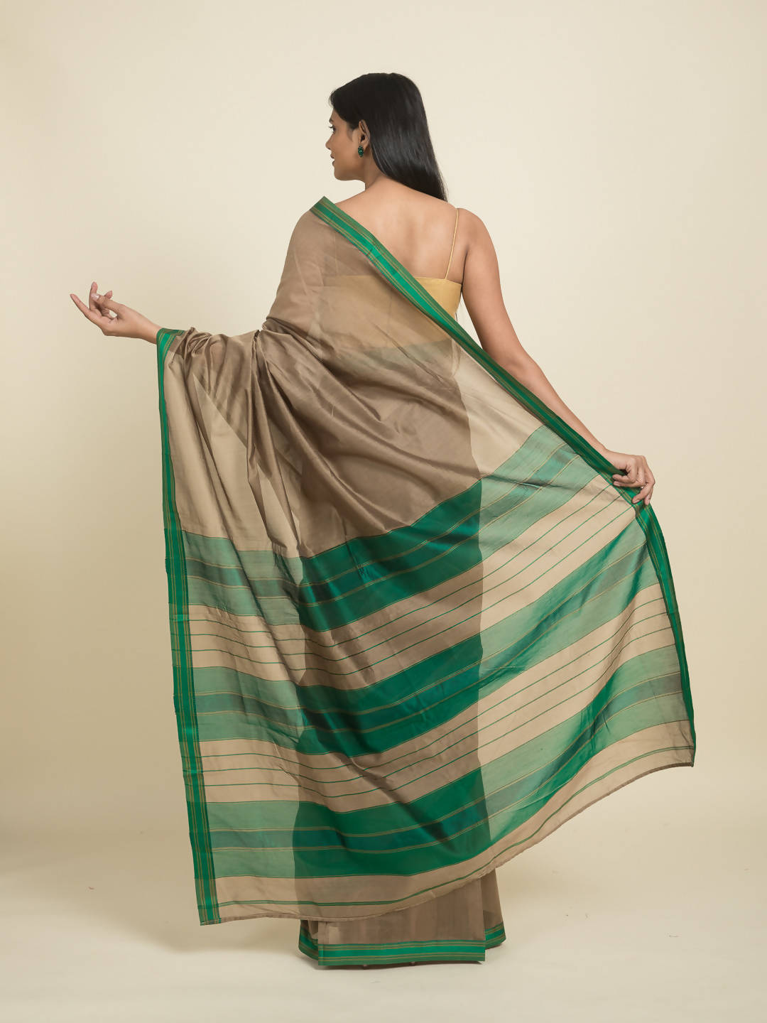 Suta Brown Green Zari Silk Cotton Maheshwari Saree - Distacart