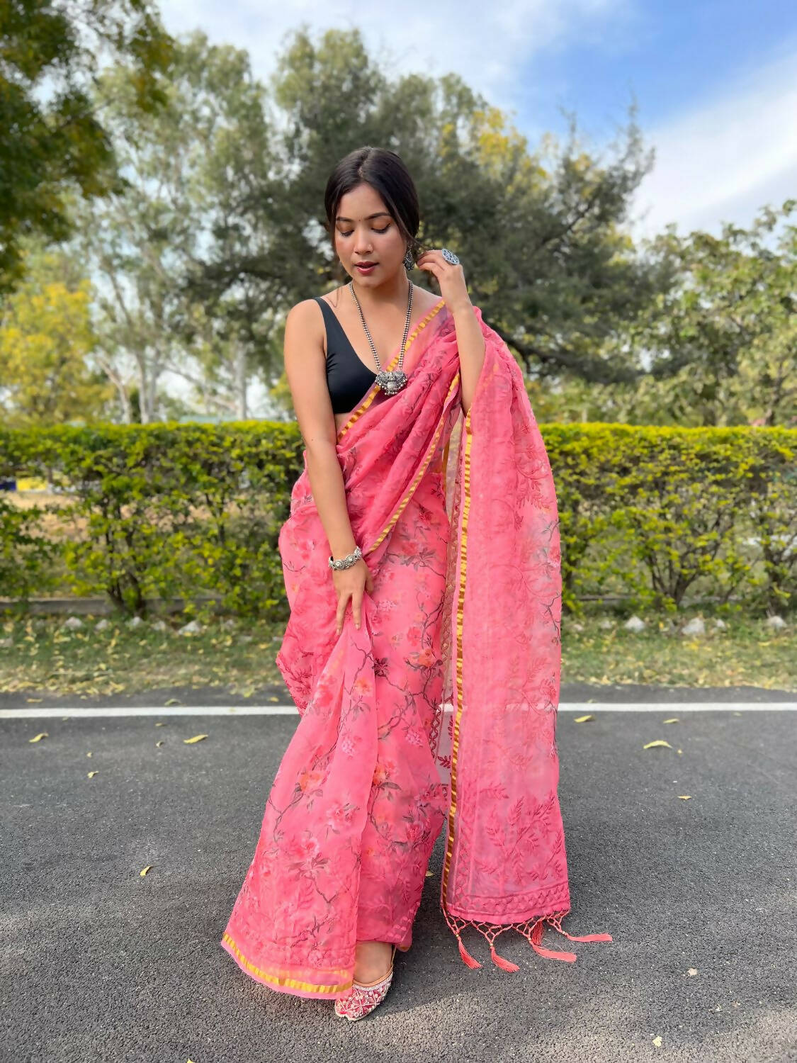 Vamsee Pink Organza Saree - Distacart