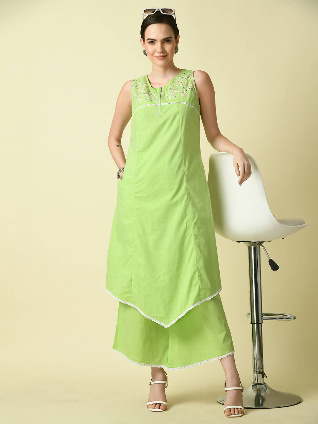 Myshka Women's Green Embroidered Kurta With Palazzo - Distacart