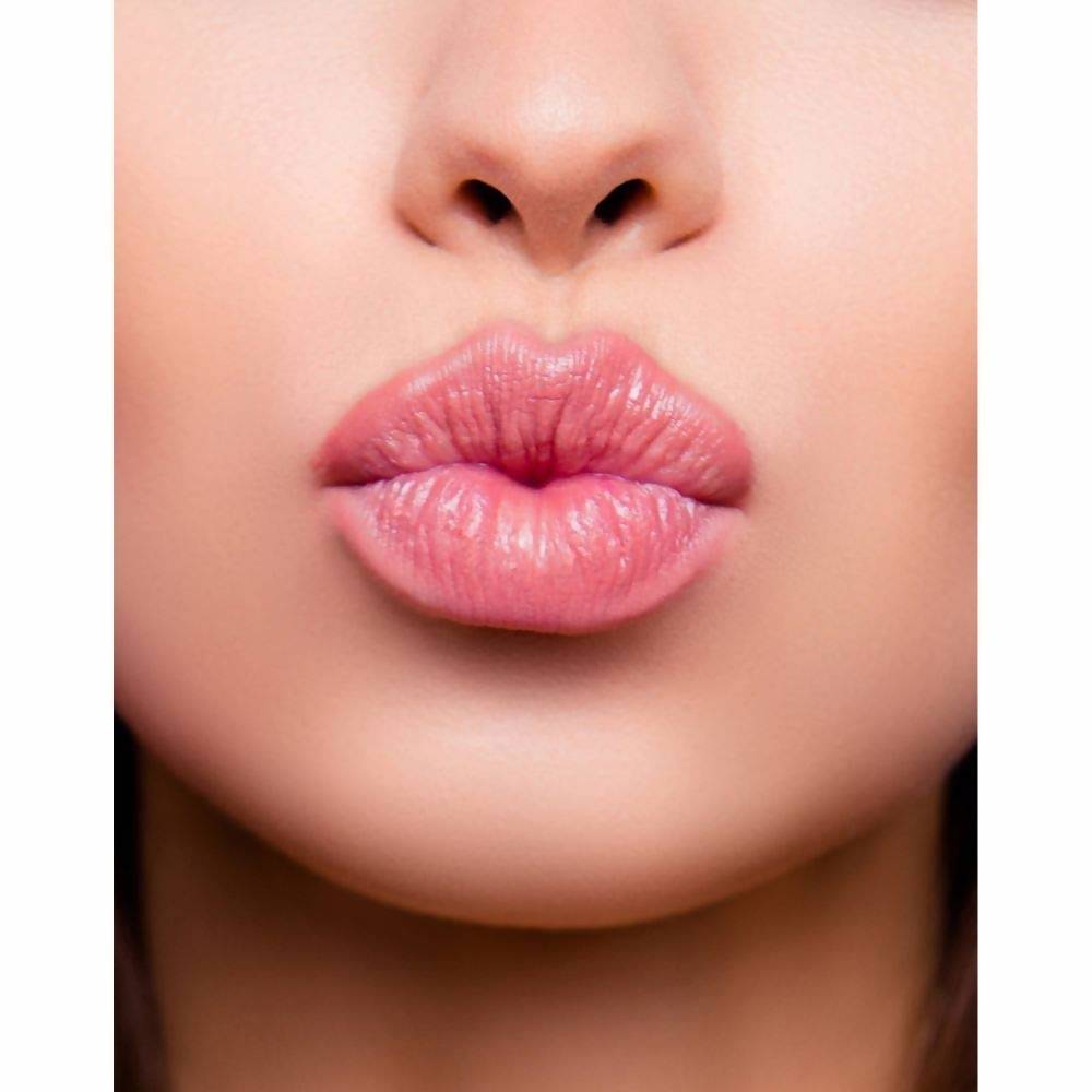 Lakme Lip Love Chapstick - Apricot - Distacart