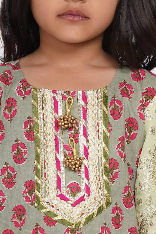 Little Bansi Banarsi Cotton Turkish Lacework Kurta with Foil Sharara & Dupatta - Green - Distacart