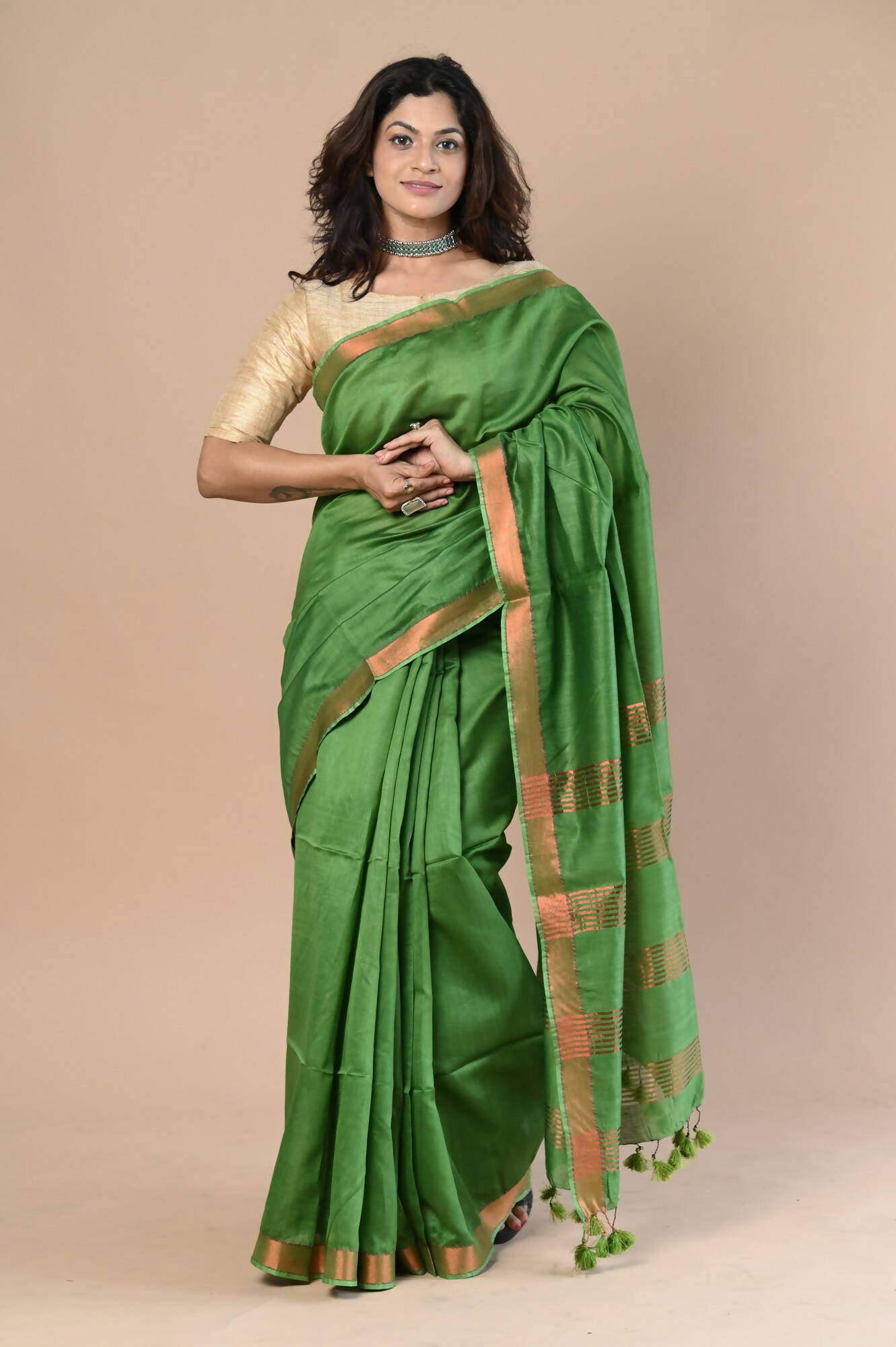 Very Much Indian Handloom Cotton Silk Maheshwari Saree With Sleek Golden Border - Leaf Green - Distacart