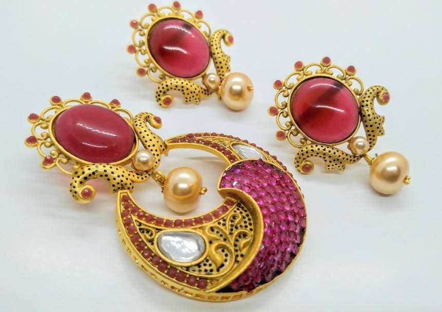 Pink Matt Finish Pendant Set