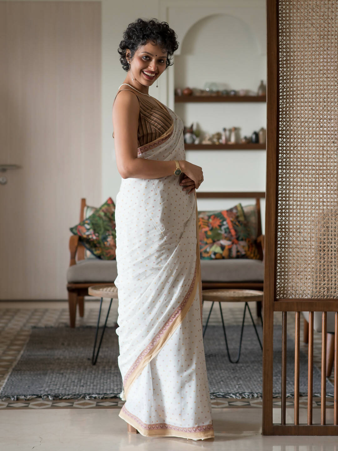 Suta White Woven Design Pure Cotton Saree - Distacart
