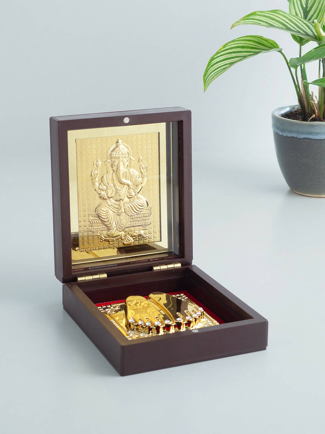 Golden Peacock 24-Ct Gold-Toned Gold Foil Ganesh Pooja Box - Distacart