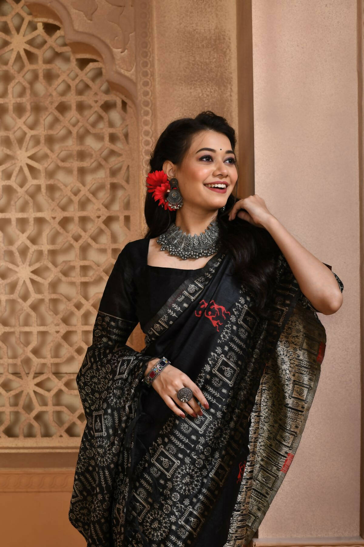 Vishnu Weaves Women's Black Handloom Raw Silk Woven Border Saree with Unstitched Blouse - Distacart