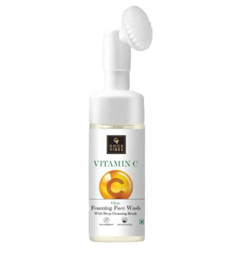 Good Vibes Vitamin C Glow Foaming Face Wash With Deep Cleansing Brush