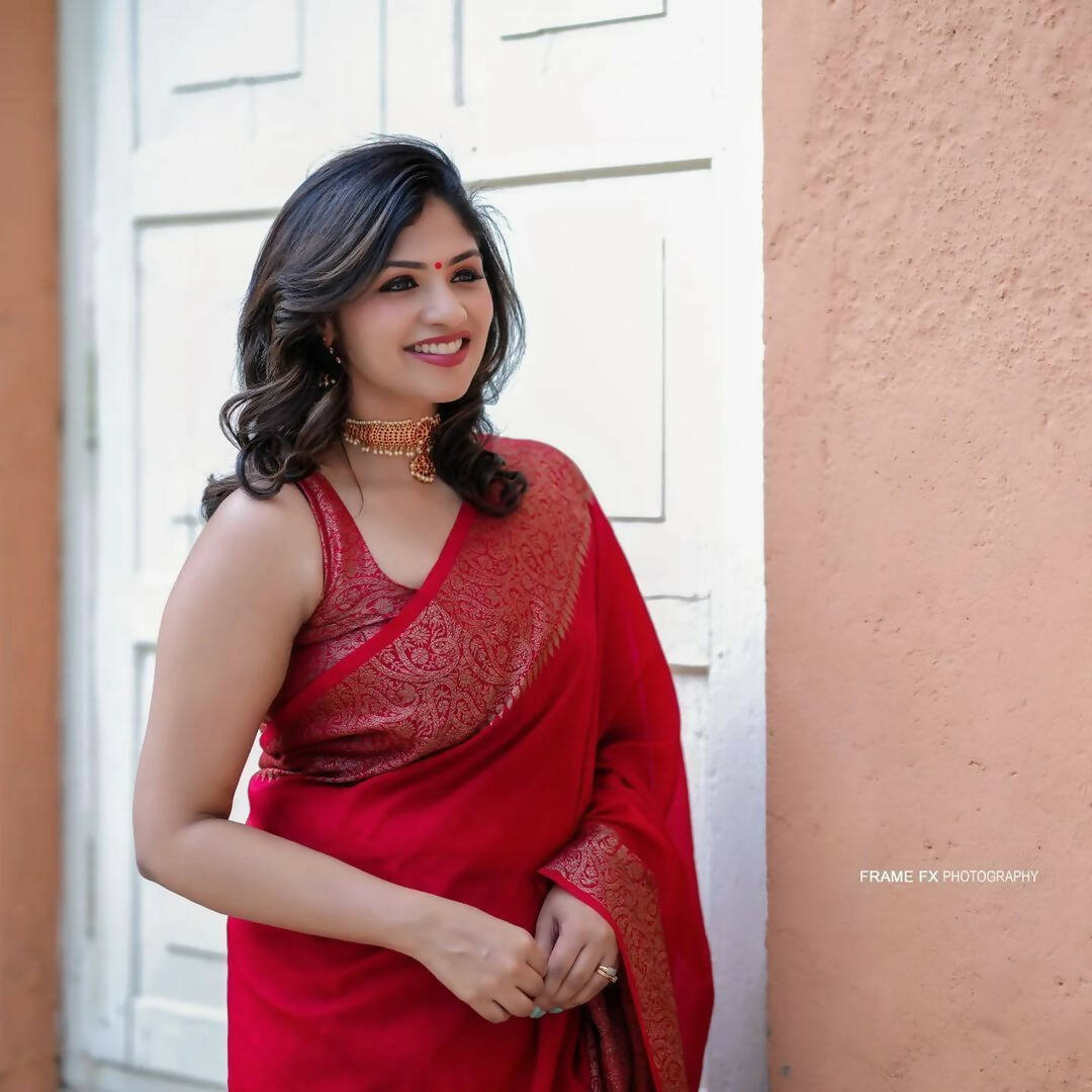 DEIANA'S Beautiful Golden Jari with New Design Soft Lichi Silk Saree - Red - Distacart
