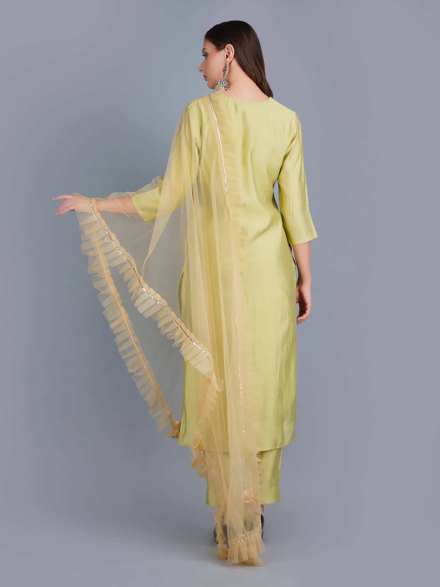 Shehnaai Formal Muslin Suit With A Net Dupatta - Distacart
