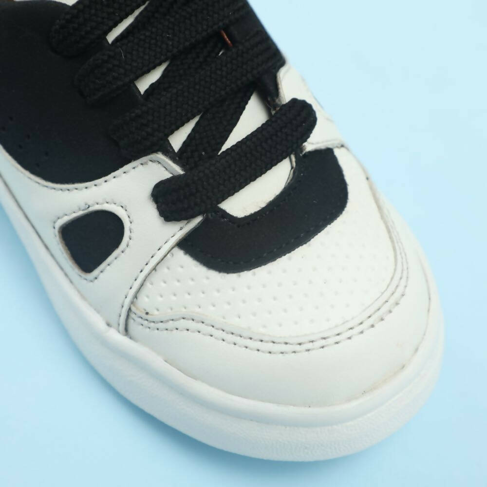 Tiny Bugs Boys Lace Up Casual Shoes - White & Black - Distacart