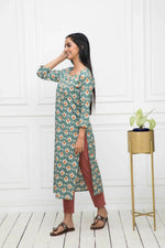 Thumbnail for Myshka Multi Floral Cotton Straight Round Neck Women Kurtas - Distacart