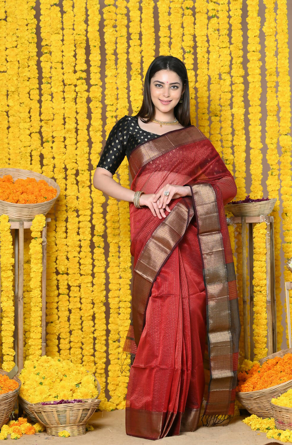 Very Much Indian Rajsi - Handloom Ari Checks Cotton Silk Saree With Golden Border - Maroon - Distacart