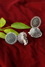 Thumbnail for Mominos Fashion Johar Kamal Silver Color Jhumkas With White Pearls Earrings - Distacart