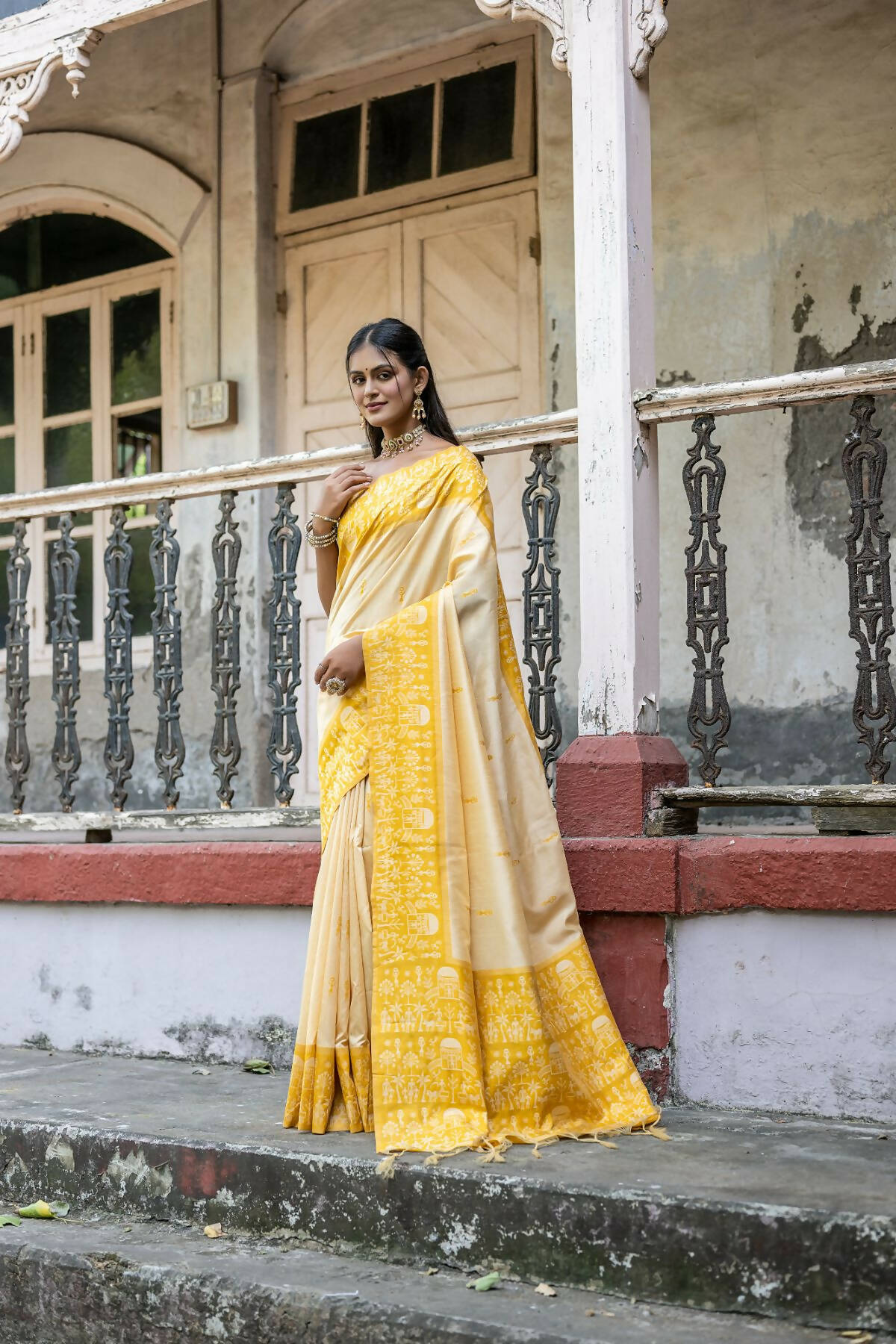 Vishnu Weaves Women's Yellow Handloom Raw Silk Woven Saree with Blouse - Distacart