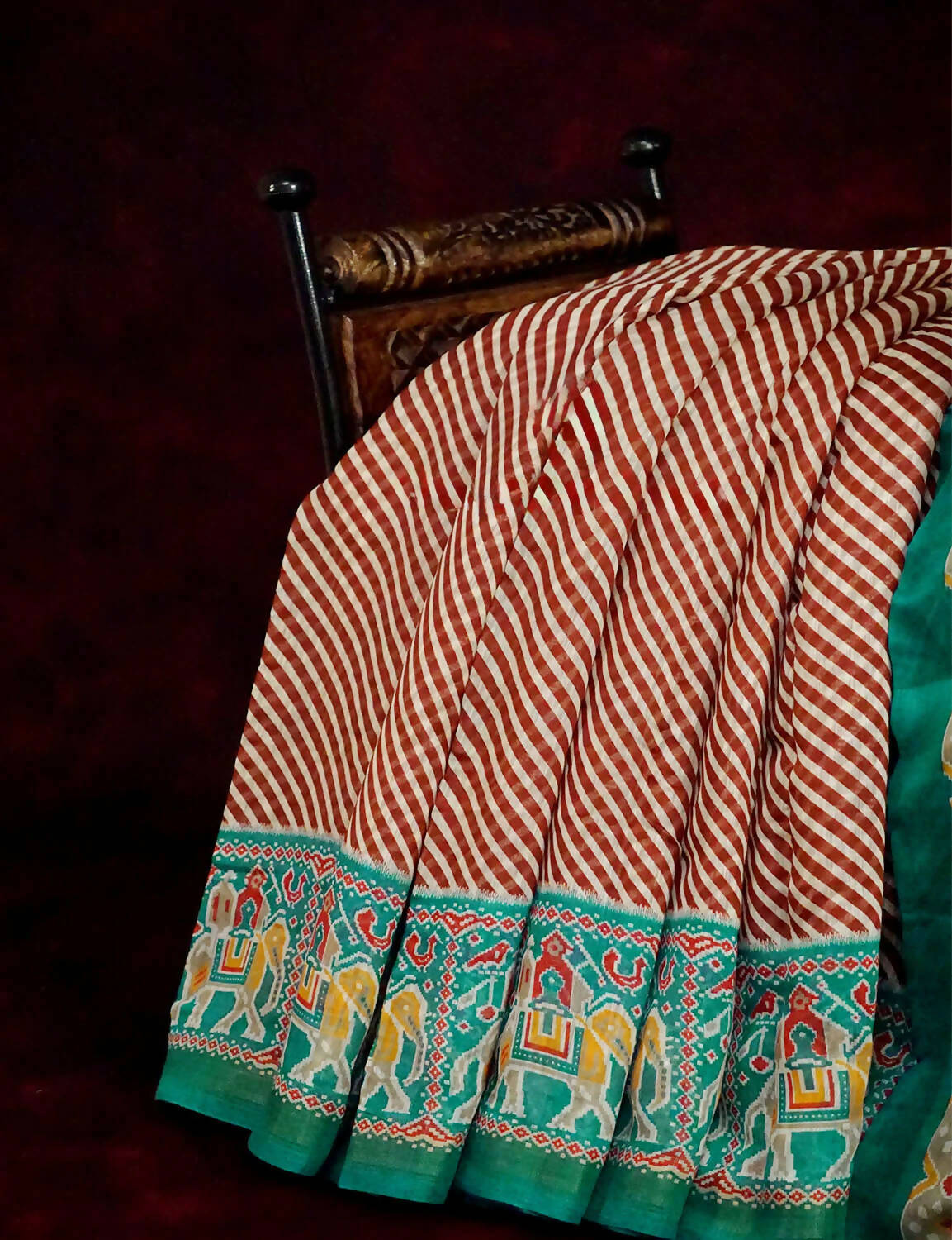 Off-White Red Striped Semi Chanderi Saree By Gayathri Reddy Designer Studio - Distacart