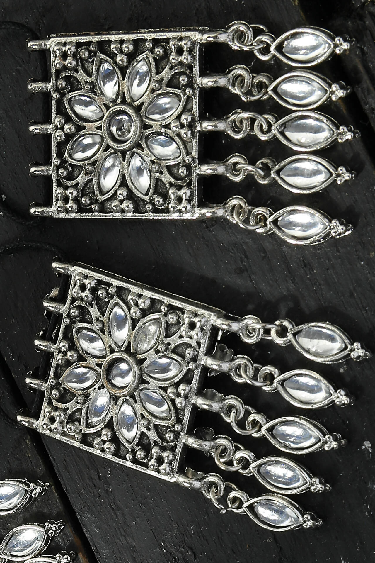 Mominos Fashion Johar Kamal Women Silver-Plated Brass Finish Mirror Work Choker - Distacart