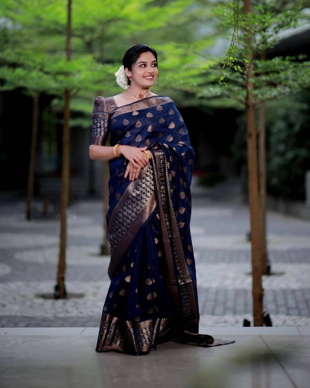 DEIANA'S Beautiful Golden Jari with New Design Soft Lichi Silk Saree - Navy Blue - Distacart