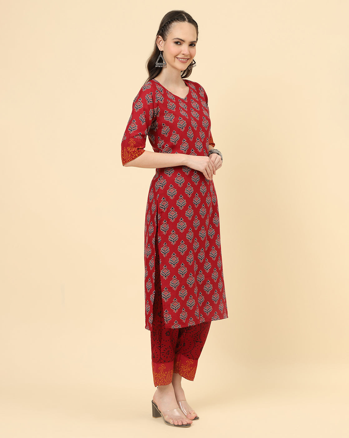 Buy Varanga Women Red Viscose Rayon Printed Regular Kurta With