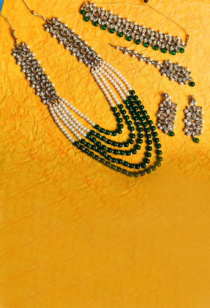 Tehzeeb Creations Green And White Pearl And Kundan Necklace Set With Earrings And Tikka