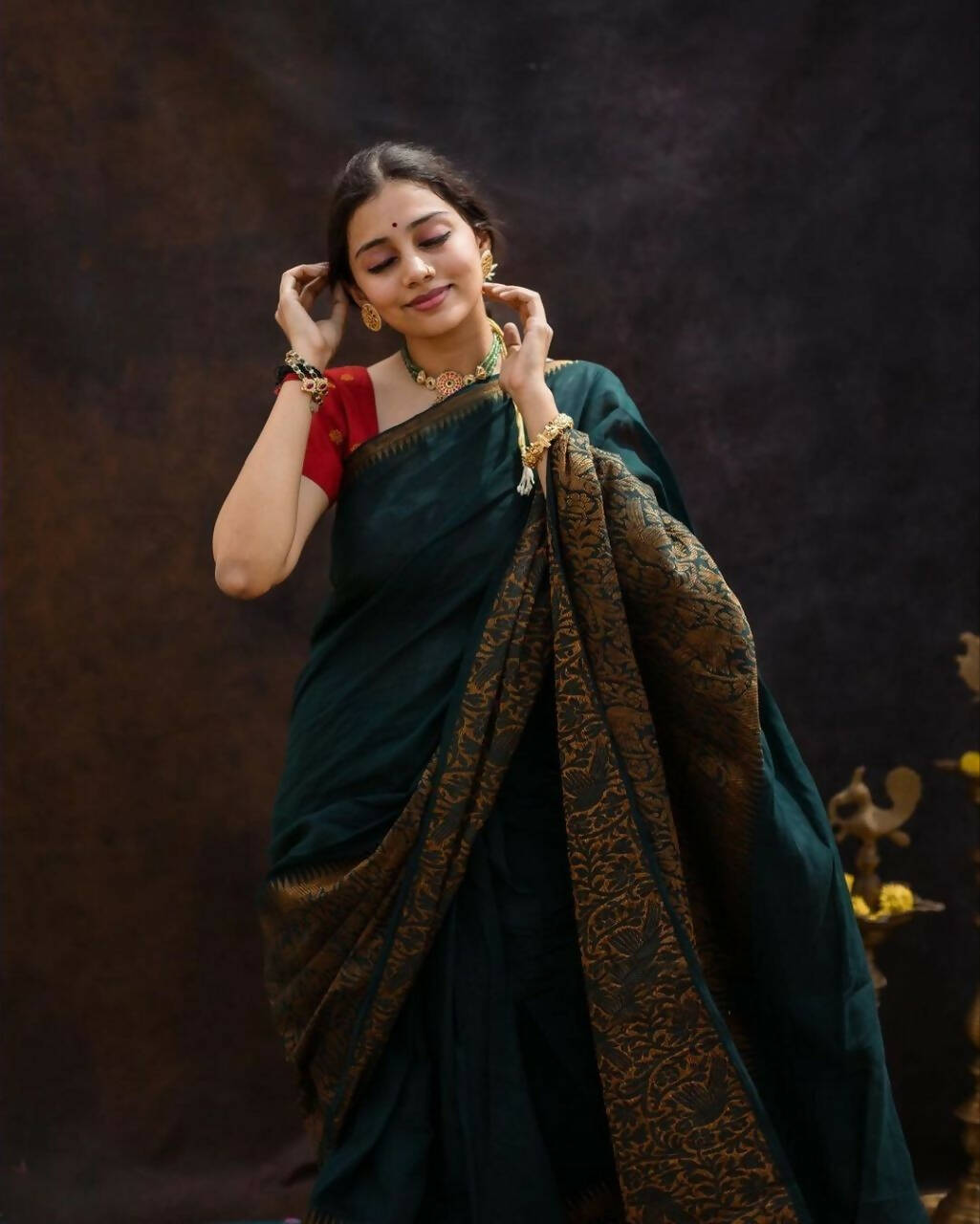 DEIANA'S Beautiful Golden Jari with New Design Soft Lichi Silk Saree - Green - Distacart