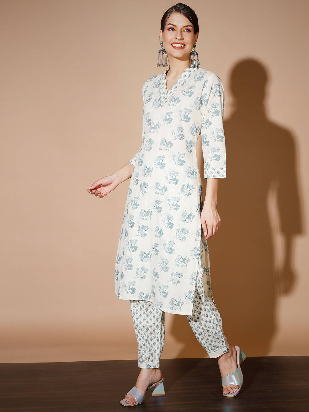 Myshka Women Multi Floral Kurta & Trousers - Distacart