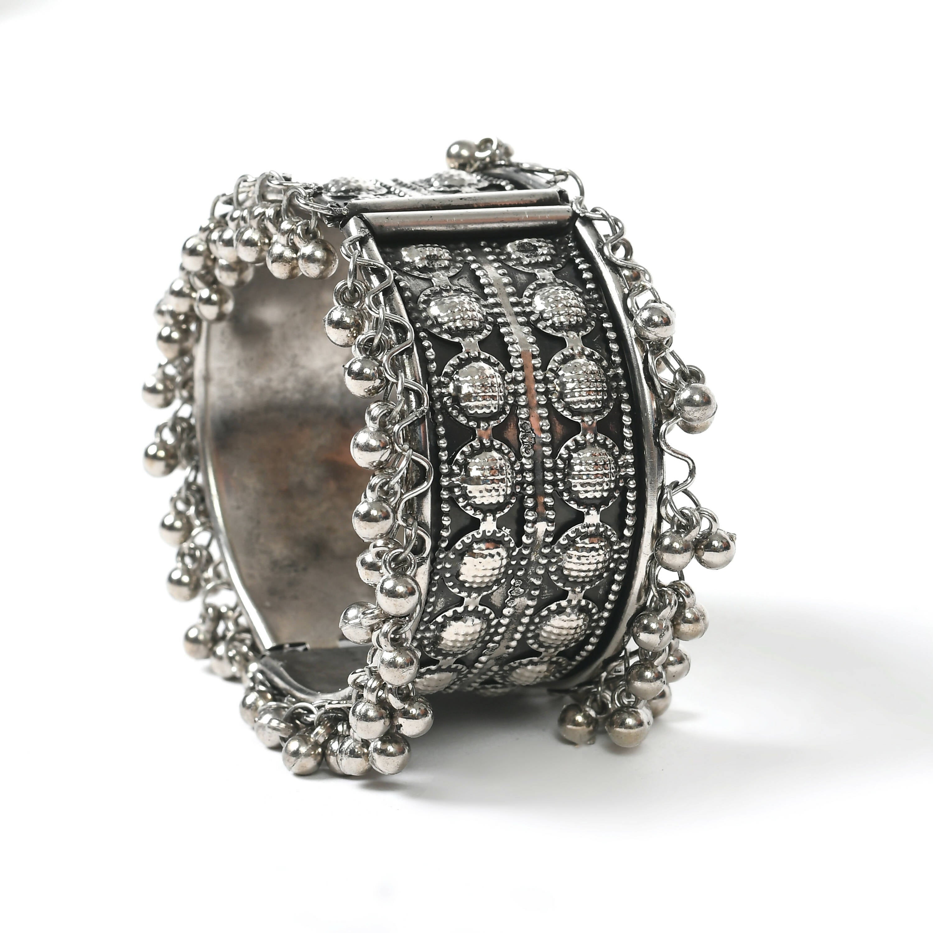 Mominos Fashion Joharkamal Oxidised Silver-Plated Ghungroo Handcraft Bracelet - Design 027 - Distacart