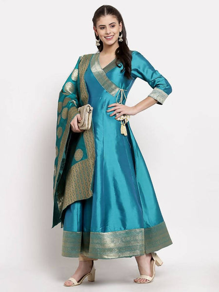 Myshka Women's Green Silk Solid 3/4 Sleeve V Neck Casual Anarkali Gown