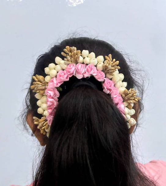 Baby Pink Rose & Gold Gajra