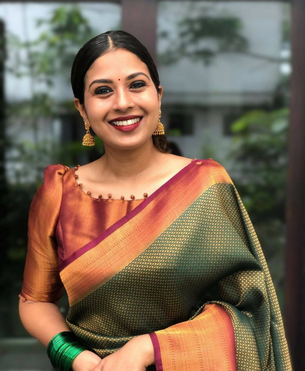 DEIANA'S Beautiful Golden Jari with New Design Soft Lichi Silk Saree - B Green - Distacart