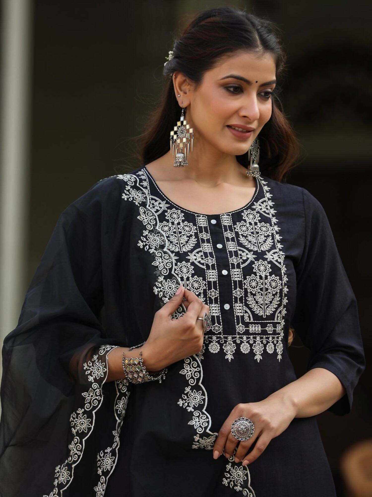 Juniper Women's Black Chinnon Solid Embroidered Kurta Set - Distacart