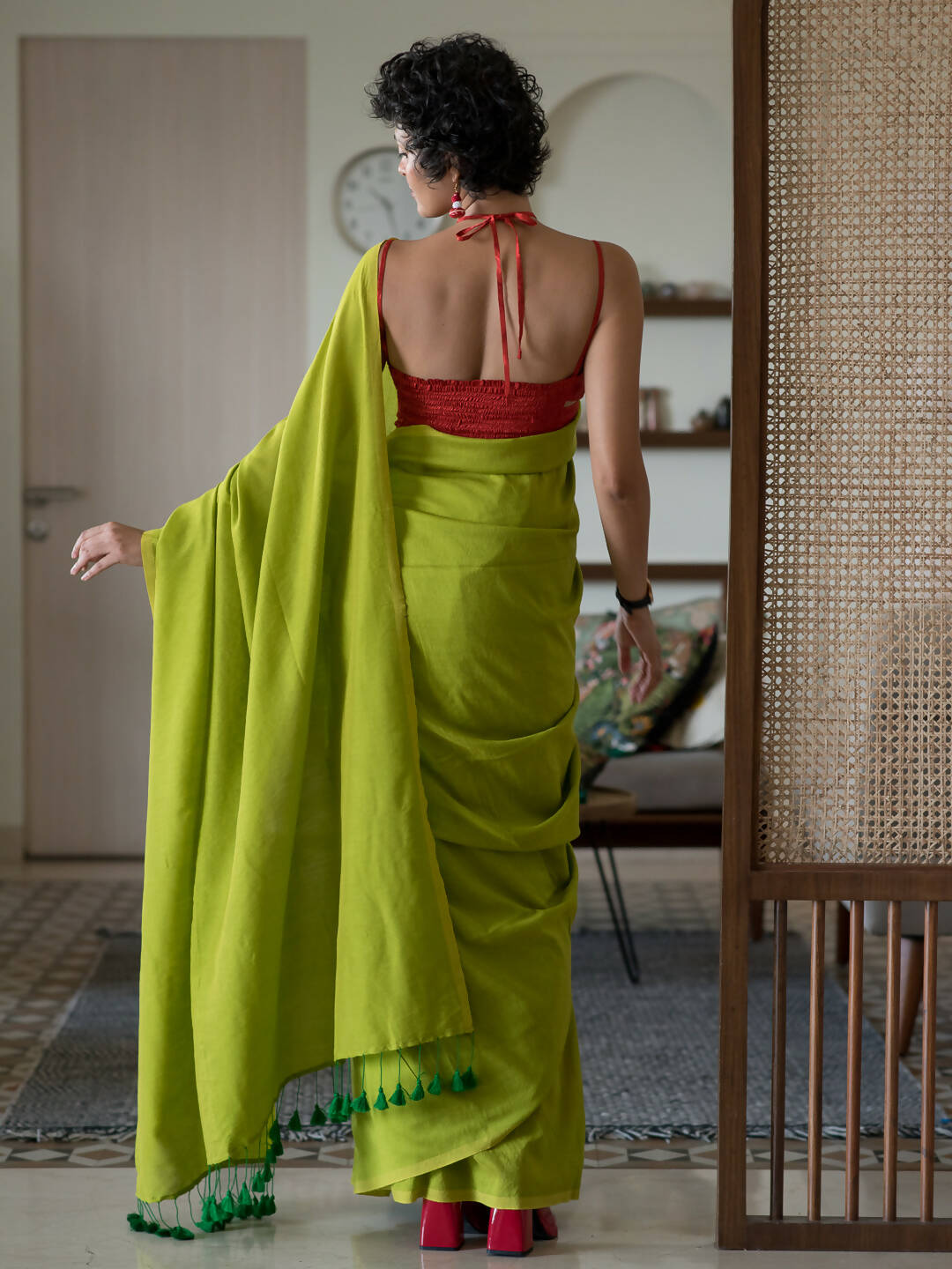 Suta Lime Green Solid Cotton Blend Saree - Distacart