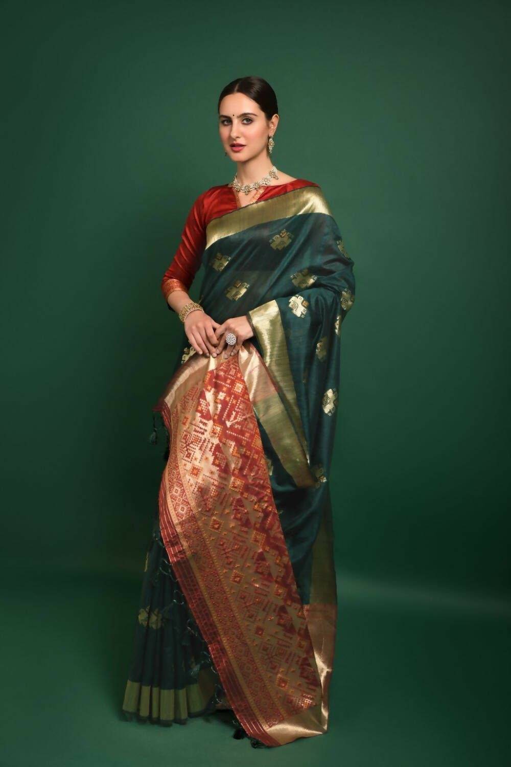 Vishnu Weaves Women's Bottle Green Tussar Silk Zari Woven Saree with Blouse - Distacart