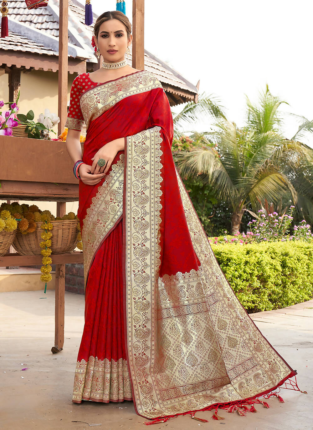 Red Banarasi Silk Woven Design Saree with Unstitched Blouse Piece - Aachal - Distacart