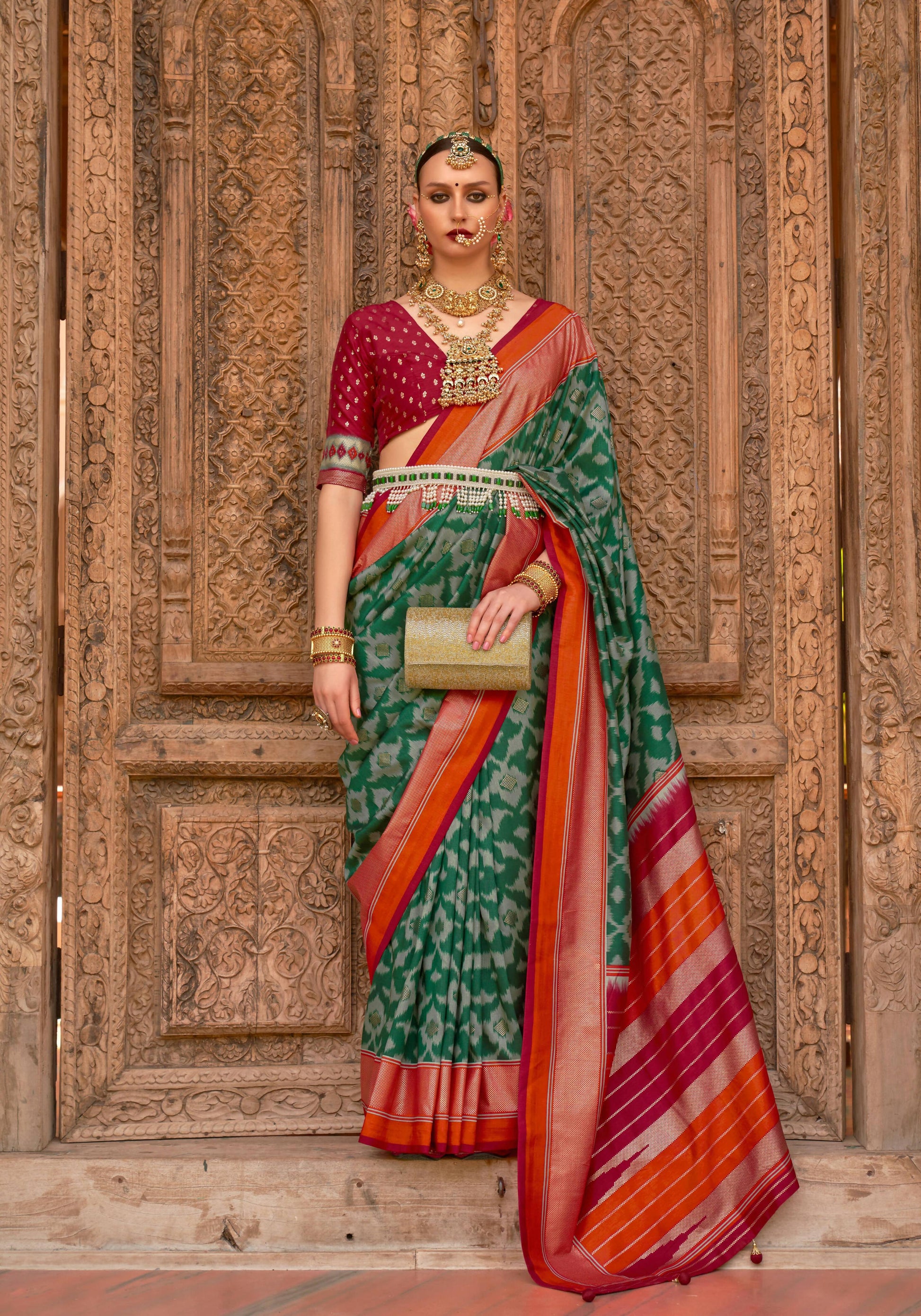 Green Silk Abstract Printed Saree With Unstitched Blouse Piece - Aanchal - Distacart