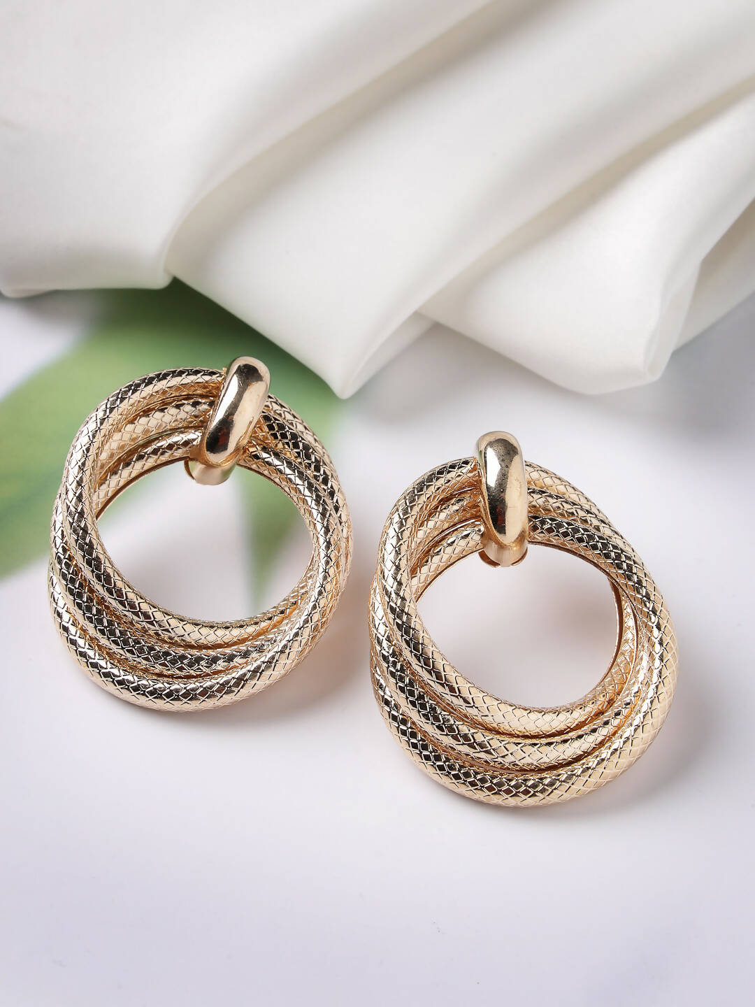 NVR Women's Gold-Plated Hoop Earrings - Distacart