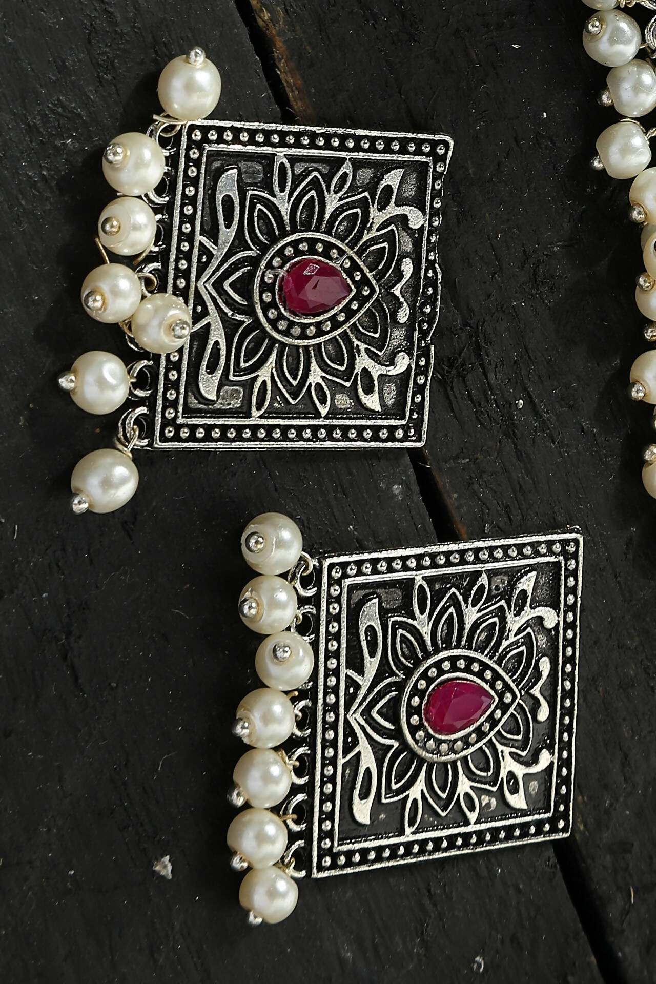 Mominos Fashion Johar Kamal Statement Silver-Plated Brass Finish Kundan/Pearls Choker For Women (Multi) - Distacart